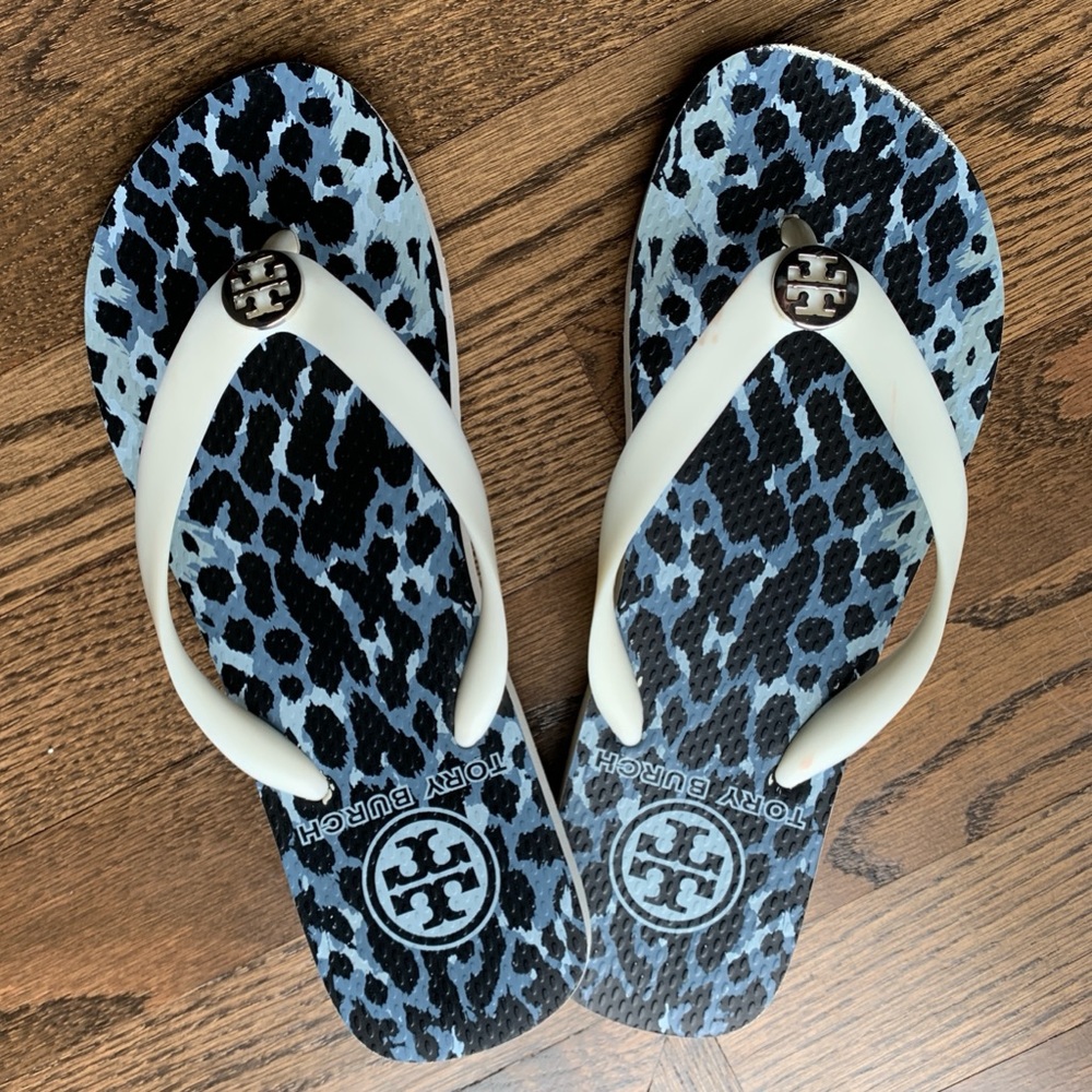 Tory Burch Flip Flops White/Blue Animal Print